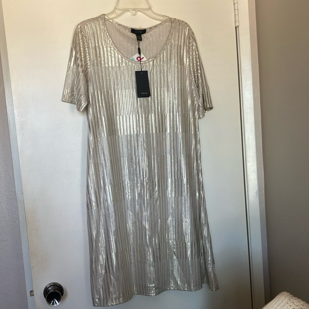 Chic Gold Dress